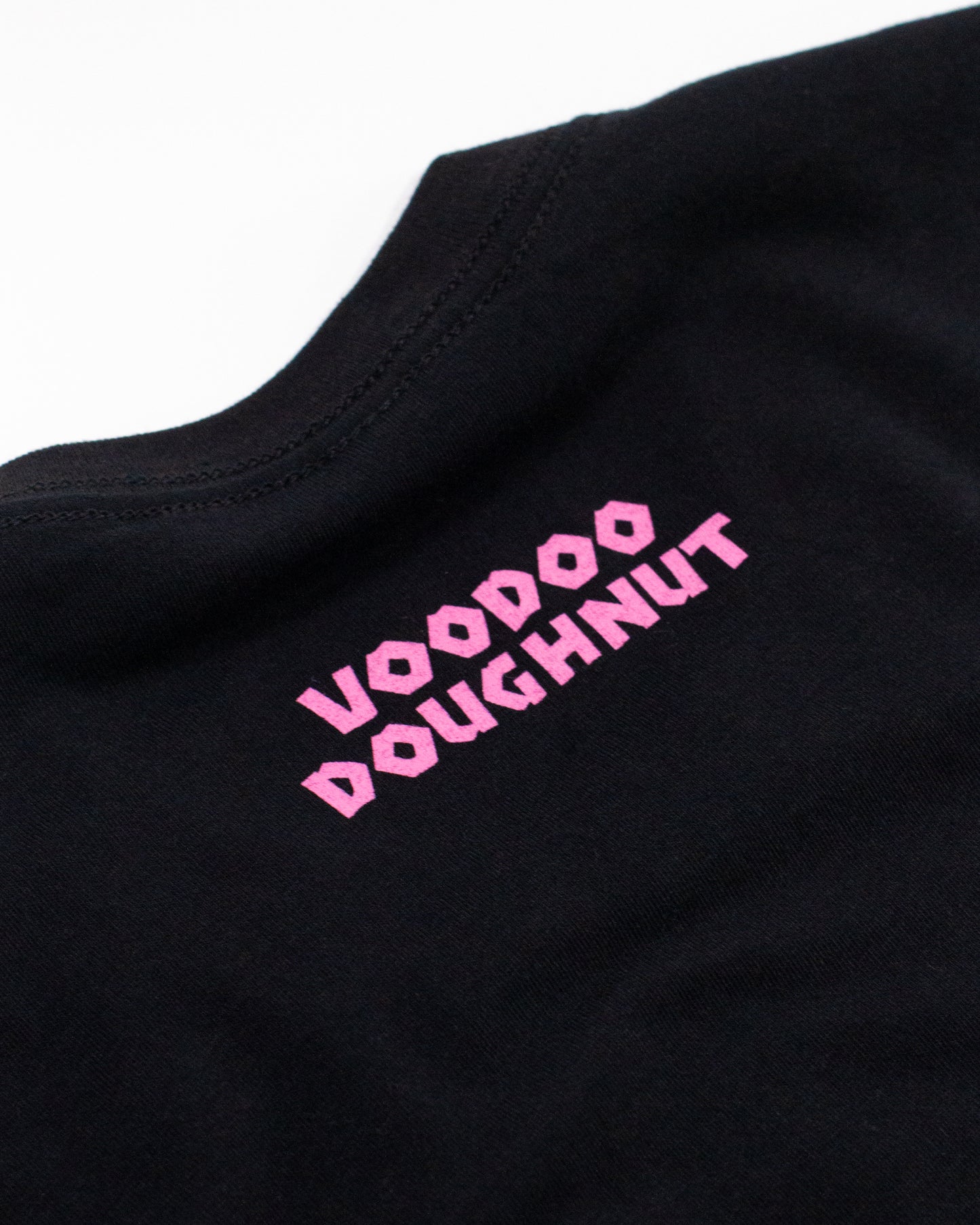 Pretzel Tee Black